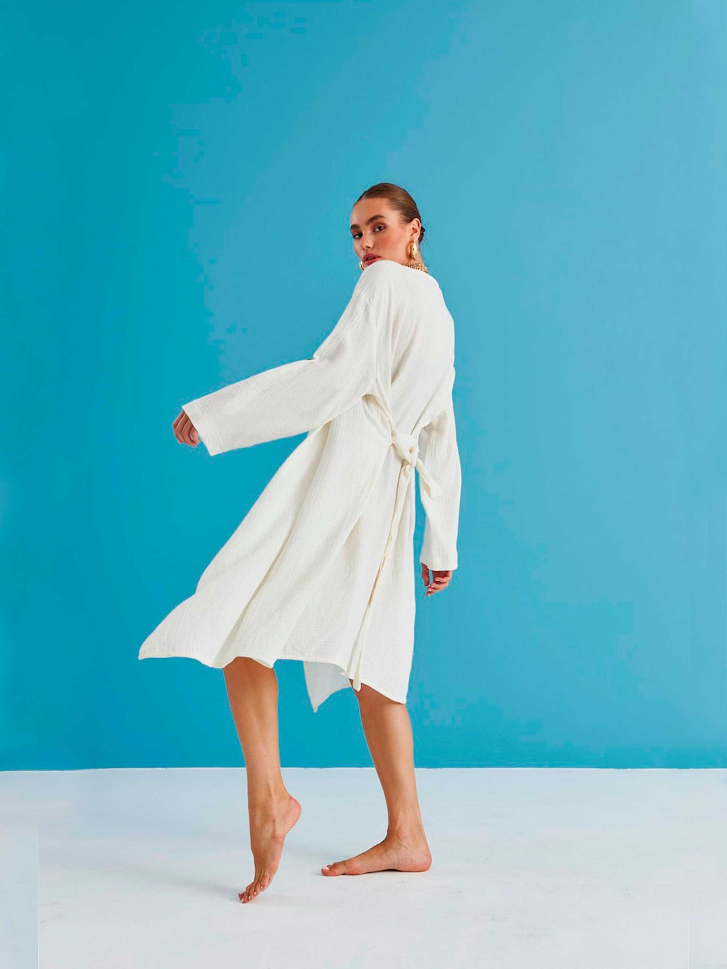Mala-Oversized-Kimono-white-1