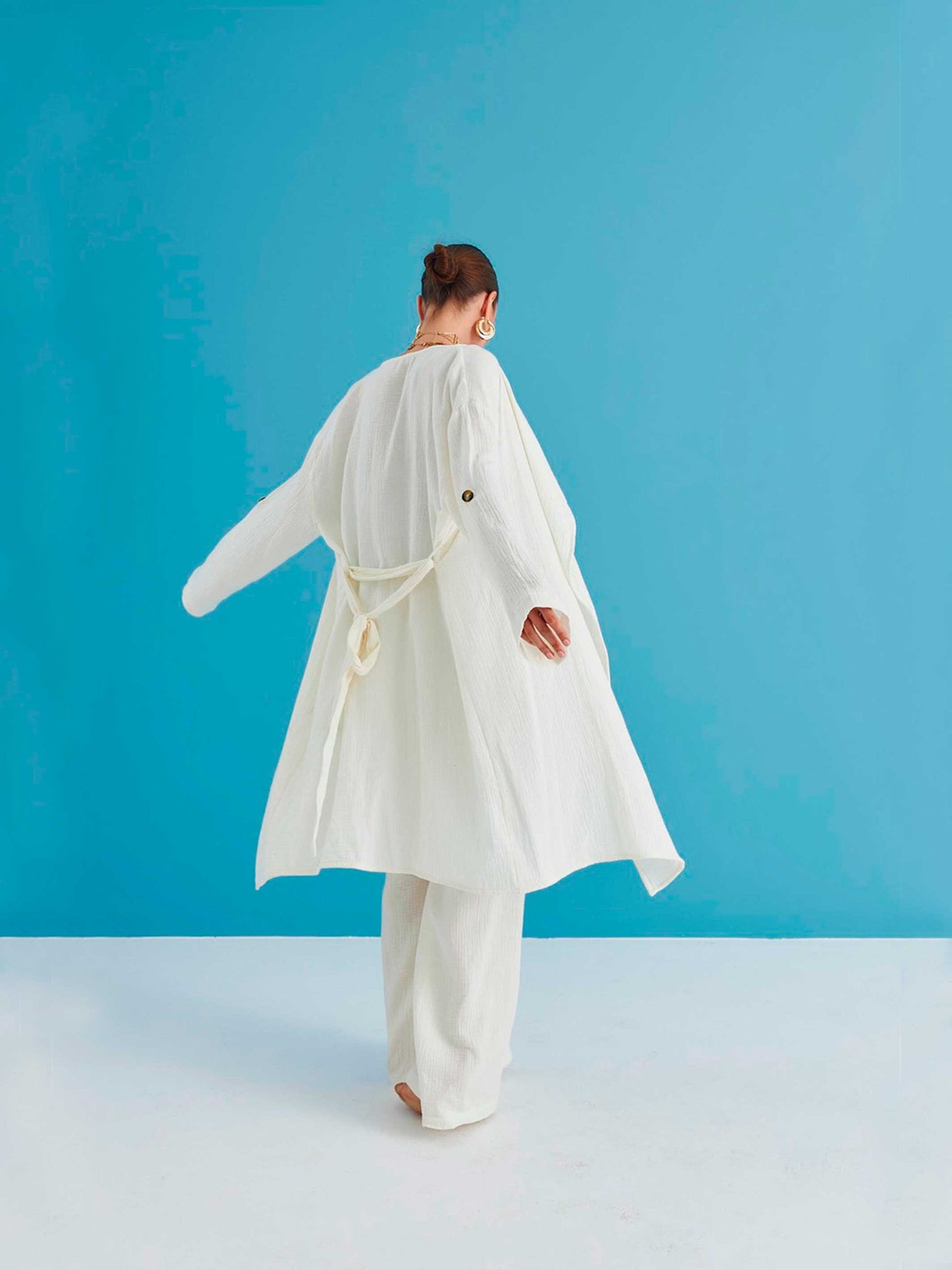 Mala-Oversized-Kimono-white-2